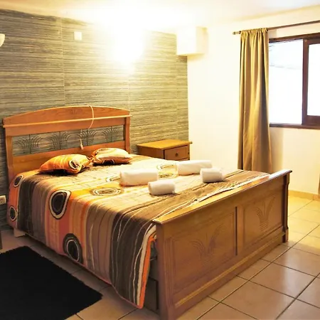 Daire Apartamento Aqua-mar. A 200 Mts Da Praia Do Peneco Albufeira