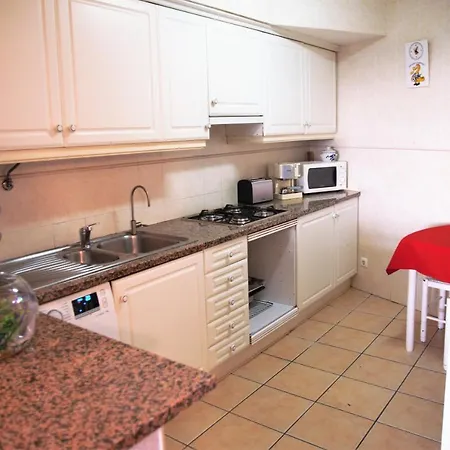 Apartamento Aqua-mar. A 200 Mts Da Praia Do Peneco Apartment