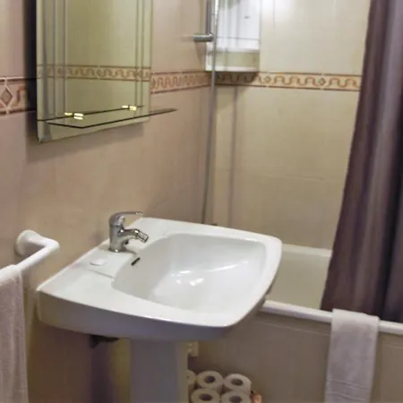 Apartamento Aqua-mar. A 200 Mts Da Praia Do Peneco Apartment