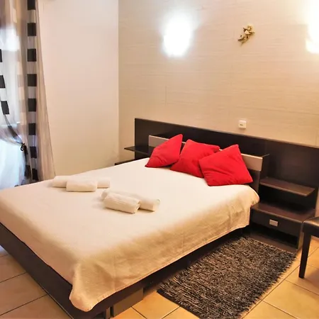 Apartamento Aqua-mar. A 200 Mts Da Praia Do Peneco *